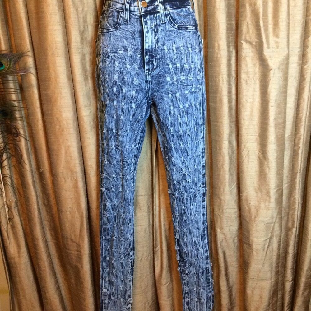 Aphrodite Women/Juniors Distressed Medium Wash Jegging Jeans-Back Pockets-Size 1
